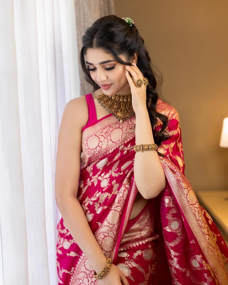 krithi-shetty-beauty-queen